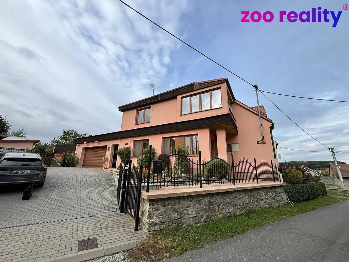 Prodej rodinného domu 275 m², pozemek 1388 m²